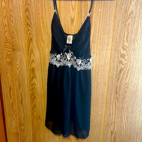 In Bloom Other - NWOT In Bloom Night in black with lace. Adjustable straps. Size Large.